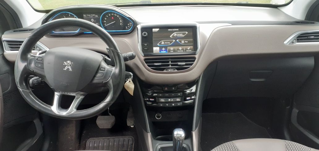 Peugeot 2008 1.6hdi automat panorama