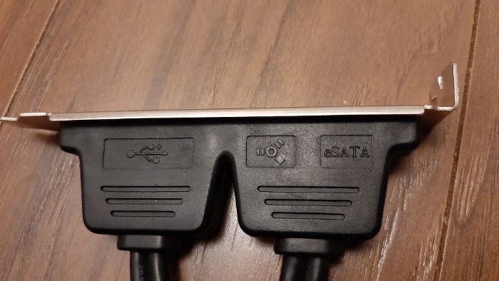 Śledź eSata, FireWire, 2 x USB