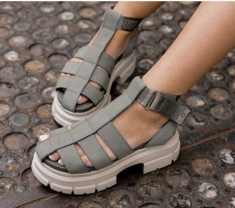 Жіноча, оригінальні нубукові сандалі UGG Ashton Strappy