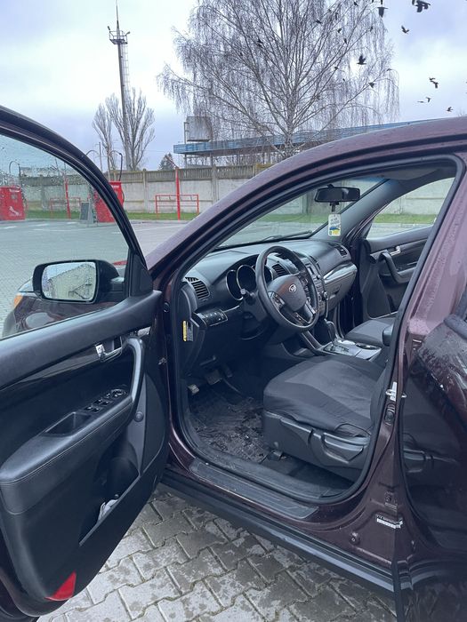 Kia Sorento 2011 рік • Бензин 2.4