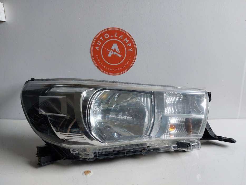 Lampa przednia prawa Toyota Hilux 8 Europa 0K-50 15-18