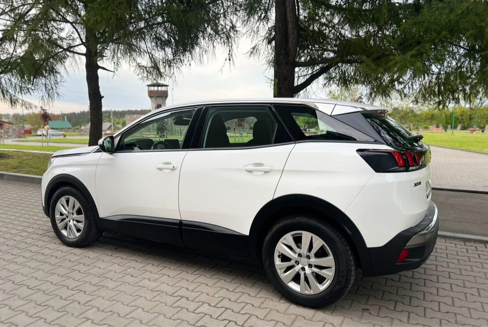 Peugeot 3008 • 2018 • 1.6 дизель • Aisin автомат •