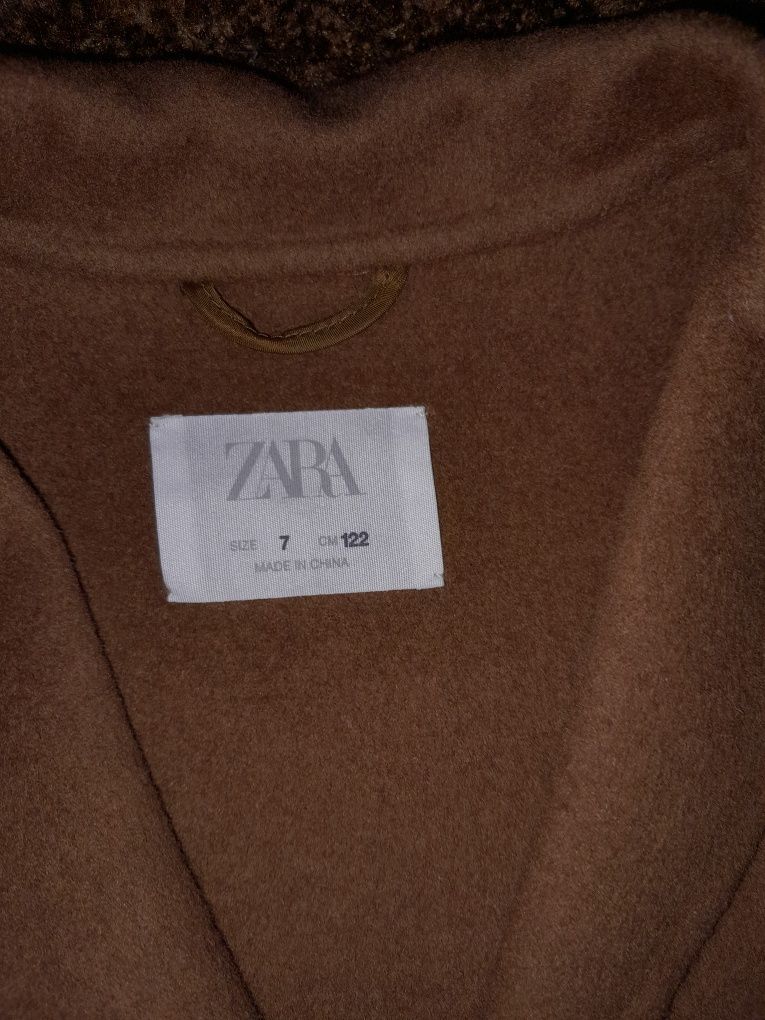 Пальто для дівчинки Zara р.122