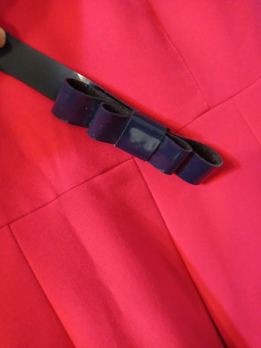 Sukienka malinowa z koronką r.38