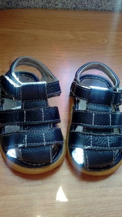 Skórzane buciki sandałki r.21
