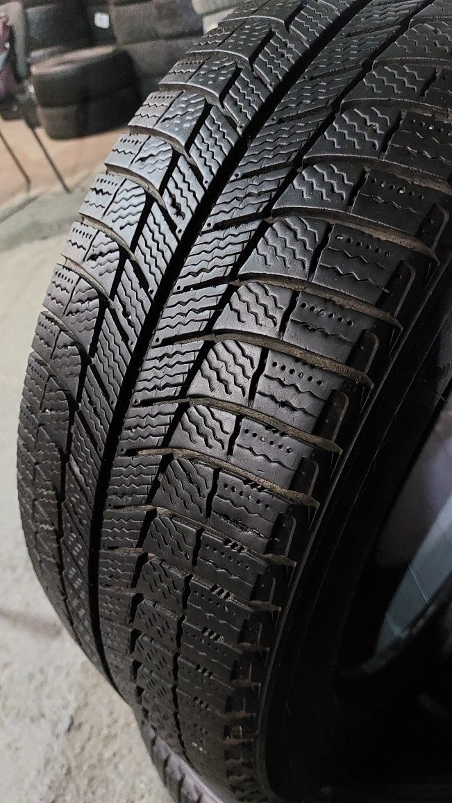 Зимние шины пара Michelin X-Ice xi3 215/55 R17 215 55 17