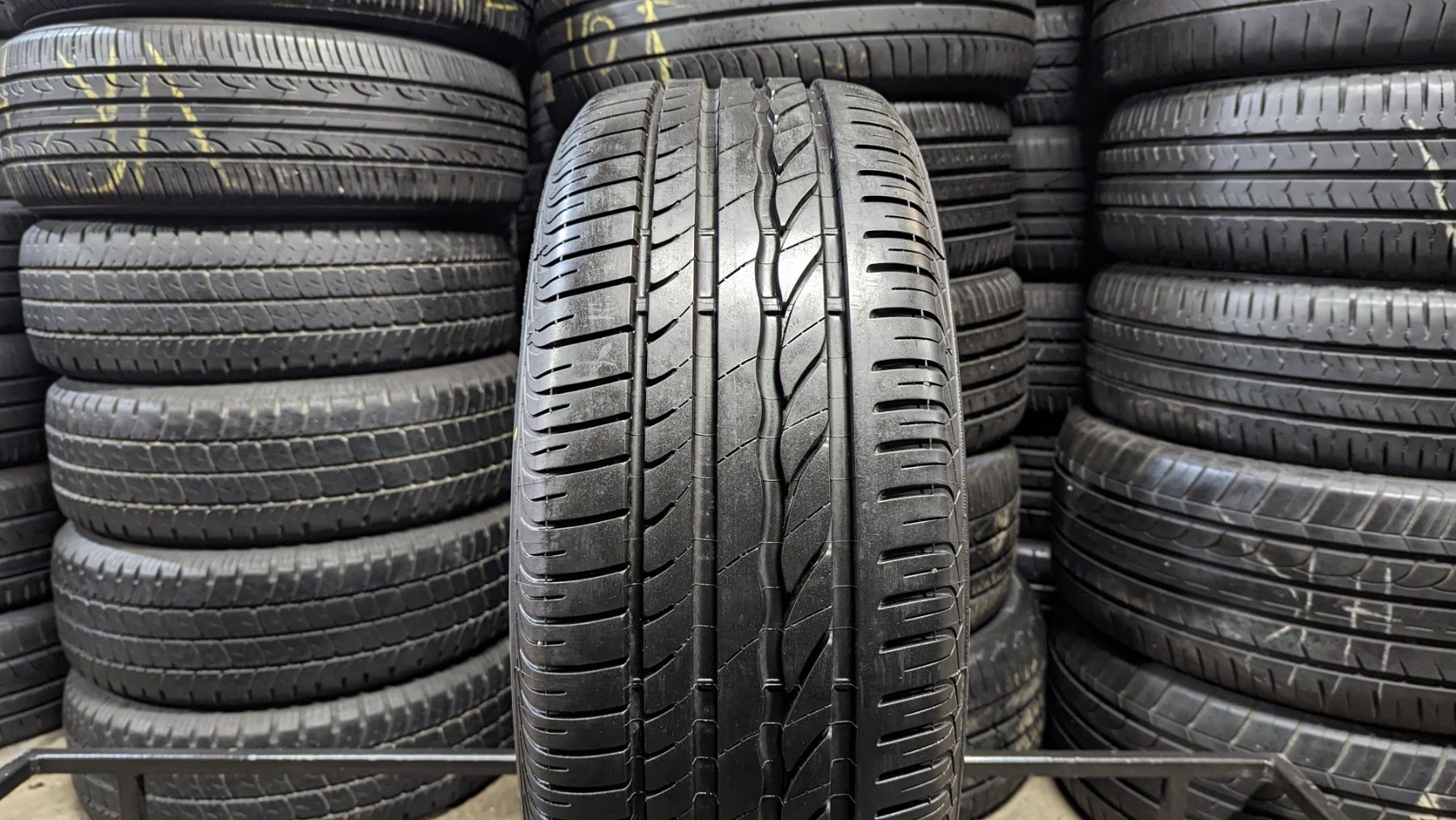 Шина 235/55 R 17 Bridgestone Turanza ER300. Одне колесо. Розпаровка.