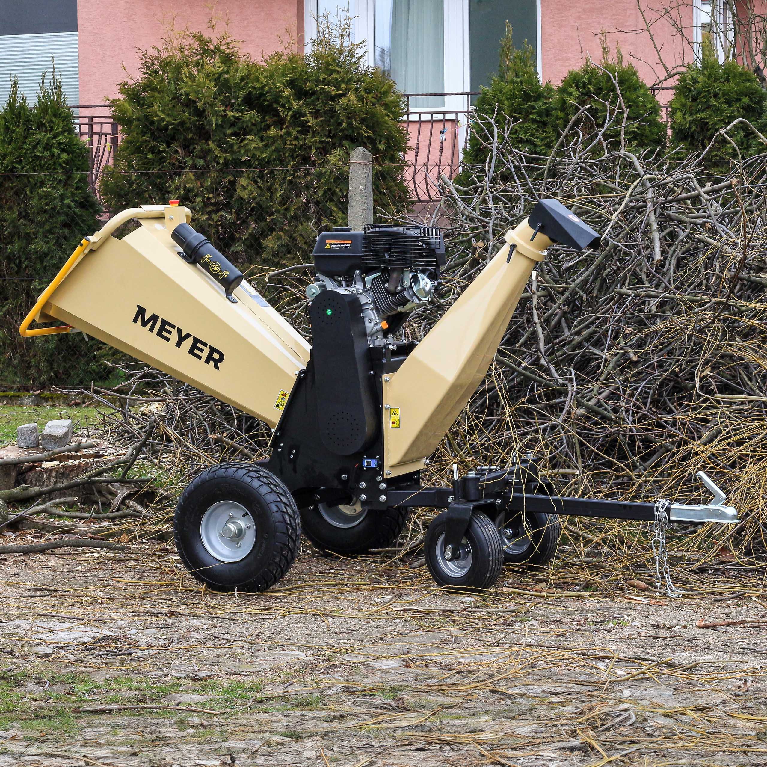 Rębak, rozdrabniacz spalinowy MEYER R15SL