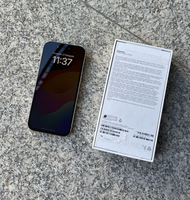 iPhone 15 pro 96% bateria