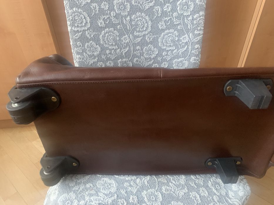 Дорожная сумка-саквояж из натуральной кожи