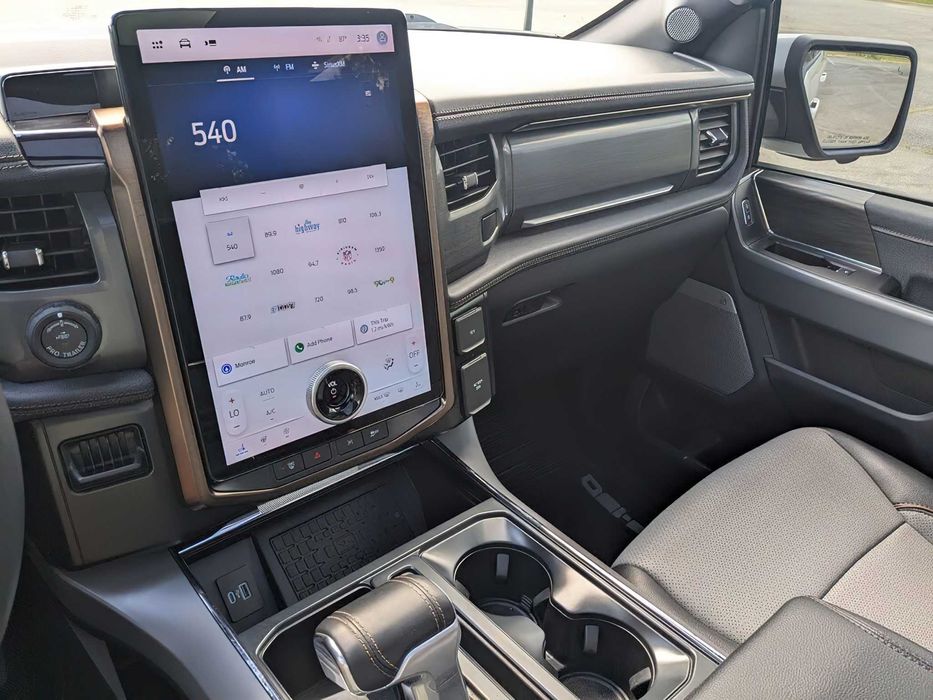 2024 Ford F-150 Lightning Lariat SuperCrew