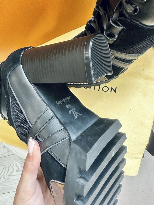 Сапожки Ботинки Чоботи LV