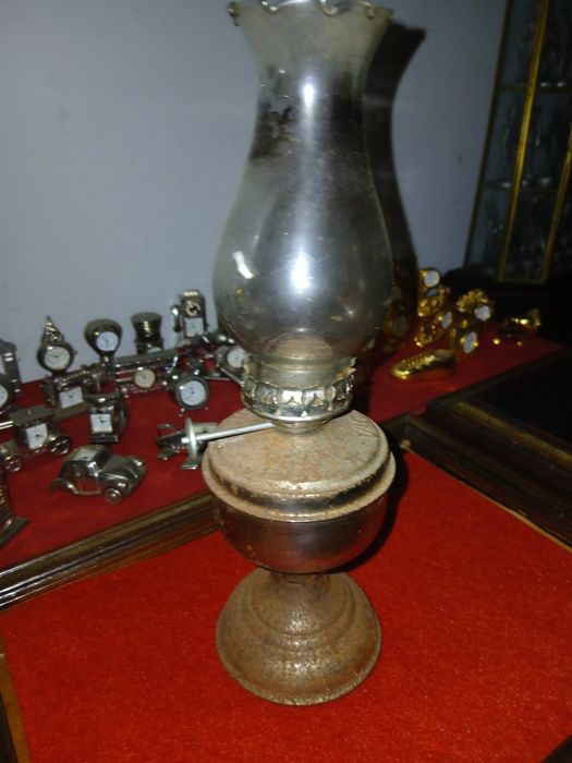 Candeeiro antigo  petróleo 8 €