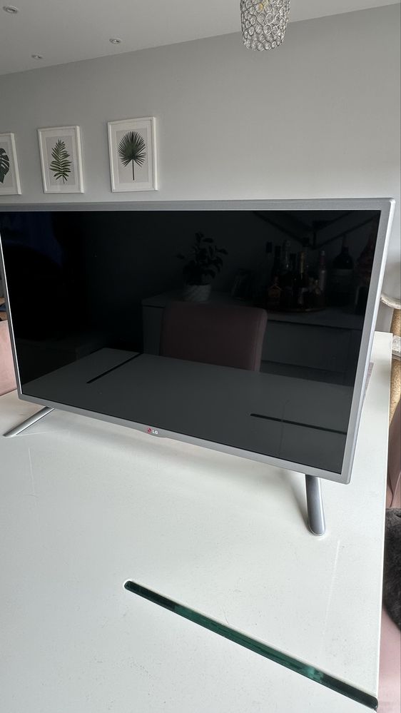 Smart TV  LG 32”