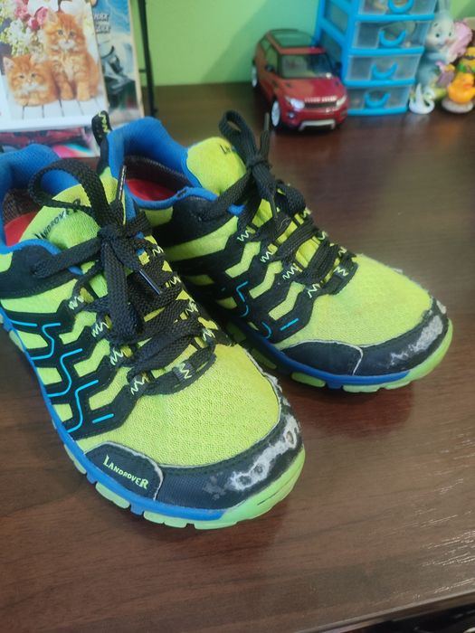 Кросівки на хлопчика 37р,  стелька 23,5см