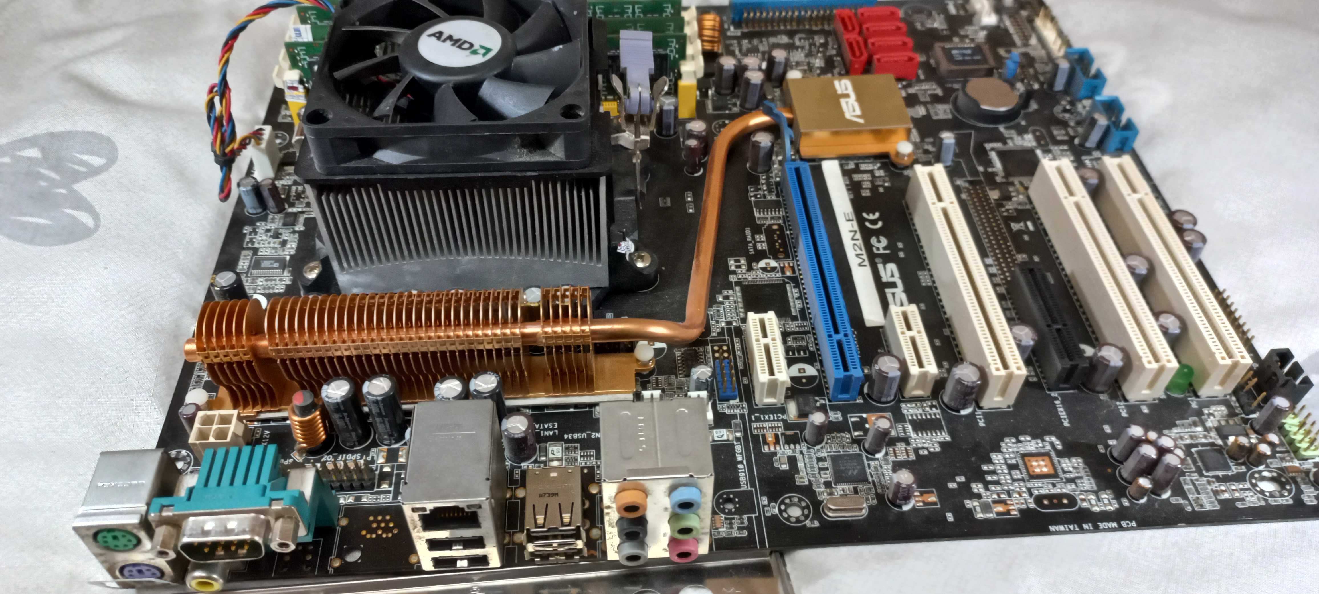 Asus M2N-E + 4GB + 3 ядра AMD Phenom X3 8450