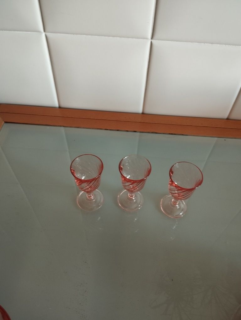 Pratos e copos arcoroc rosaline