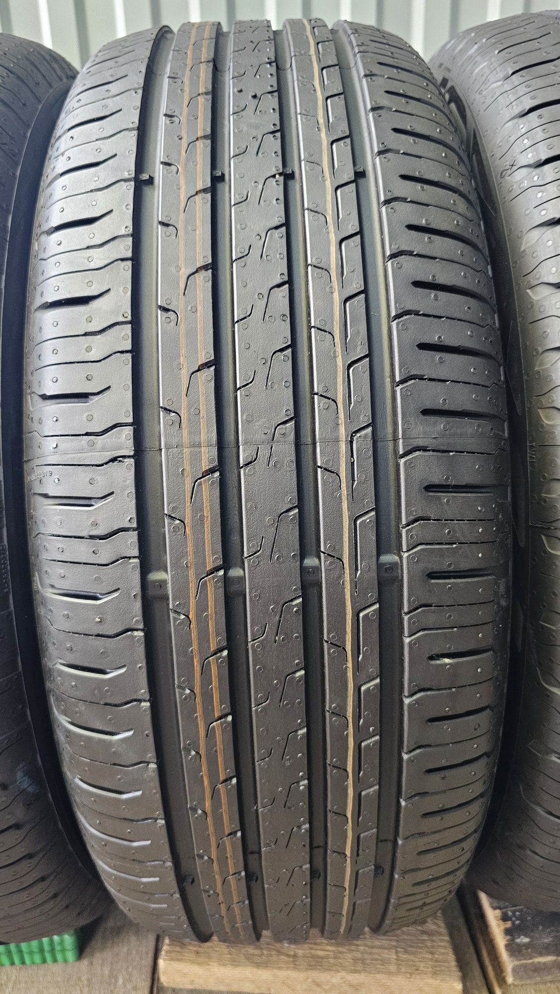 Continental EcoContact 6 215/55r17 94V