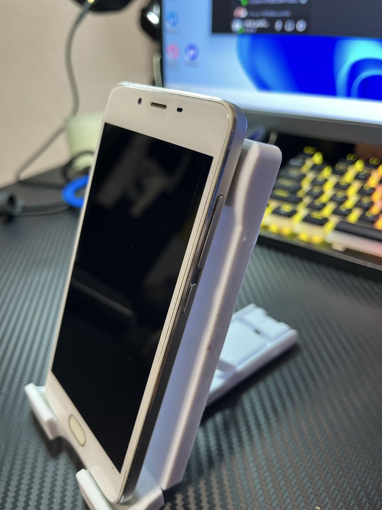 Телефон мейзу U10