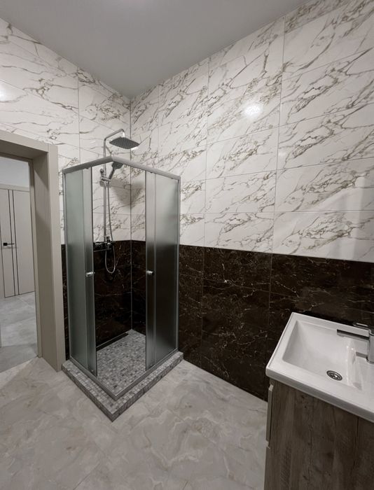 Котедж на Щасливому з великою ділянкою 4.7 сотки!