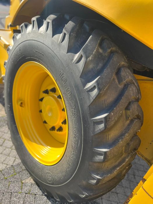 Koparko ładowarka Komatsu wb93r 2 cena brutto