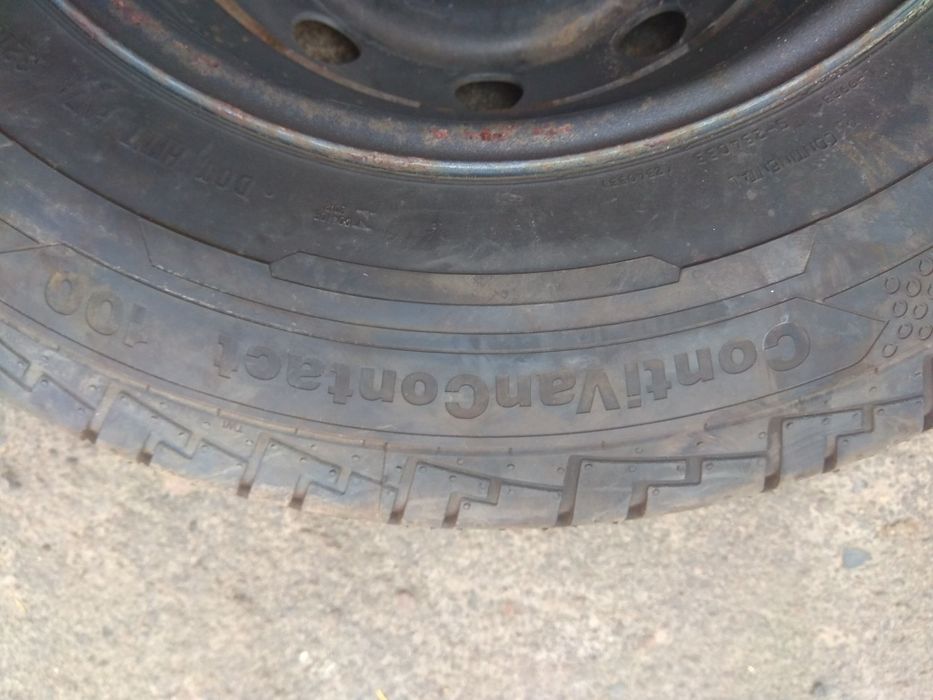 Продам шину 215/70/15 С Continental