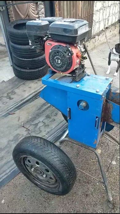 Измельчитель веток щепкорез дробилка бензиновая