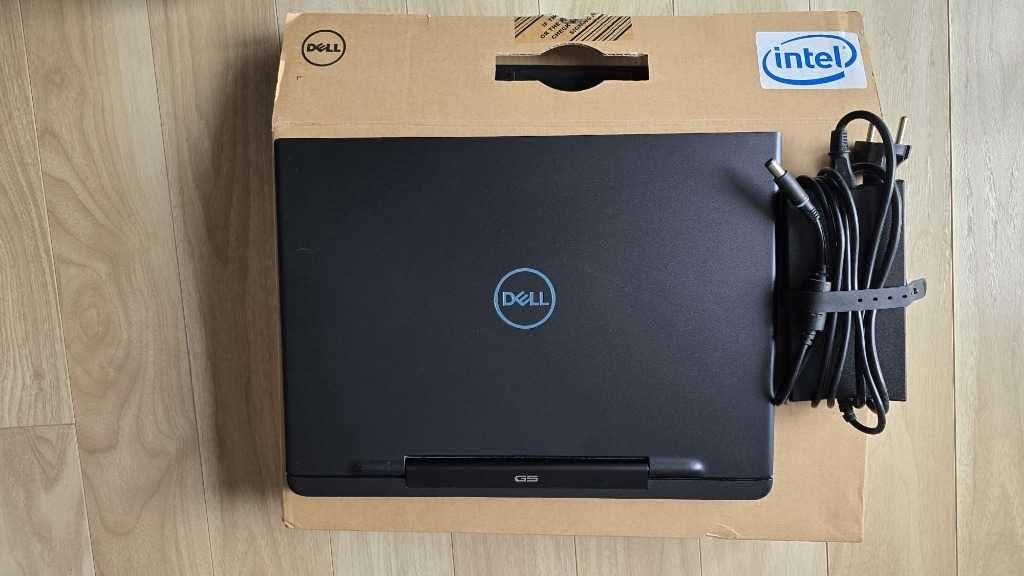 Dell Inspiron laptop gamingowy G5 i7-9750H/16GB/256+1TB/Win10 GTX1650