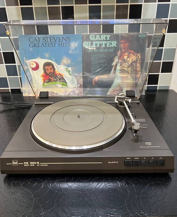 Dual CS 620Q Вініловий програвач