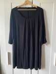 Czarna elastyczna tunika z wiskozy plus size 48 Yours