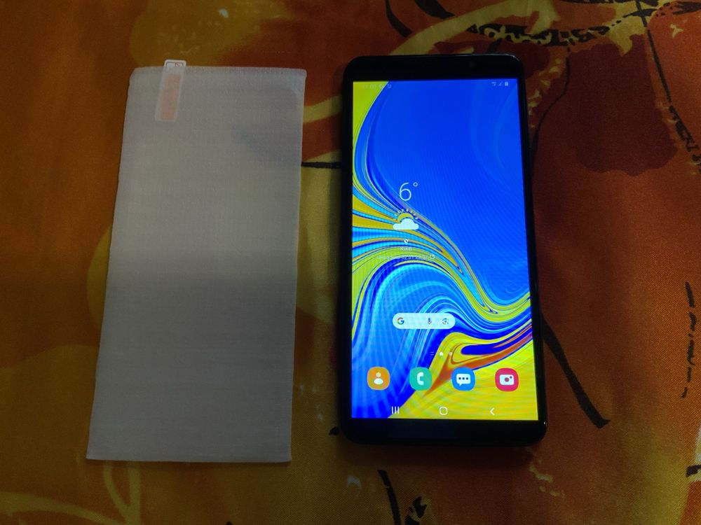Samsung Galaxy A7. 4/64GB. В отличном состоянии