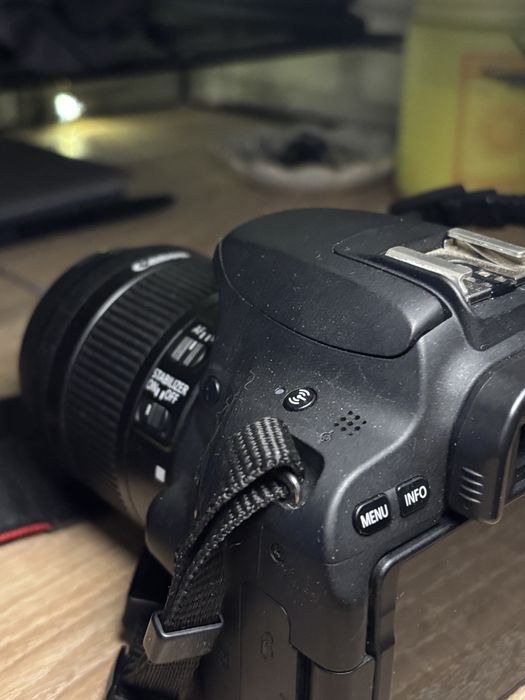 Камера Canon eos 200d