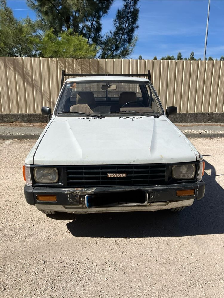 Toyota Hilux 2.4D
