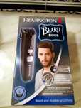 2 Máquinas de Barbear Remington Beard Boss + Dragão Dourado
