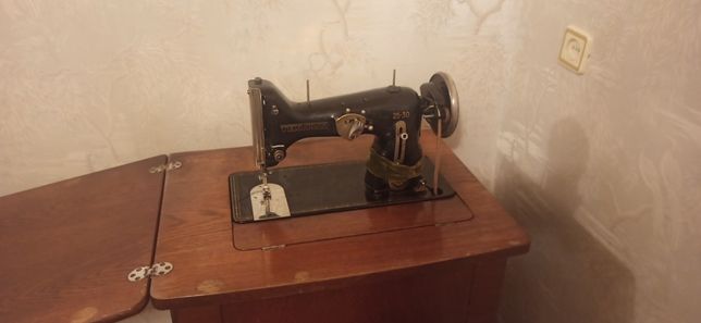 Швейная немецкая машинка TEXTIMA, антиквариат