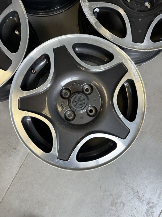 Felgi aluminiowe 4x100r15 rarytas golf polo siroco corrado