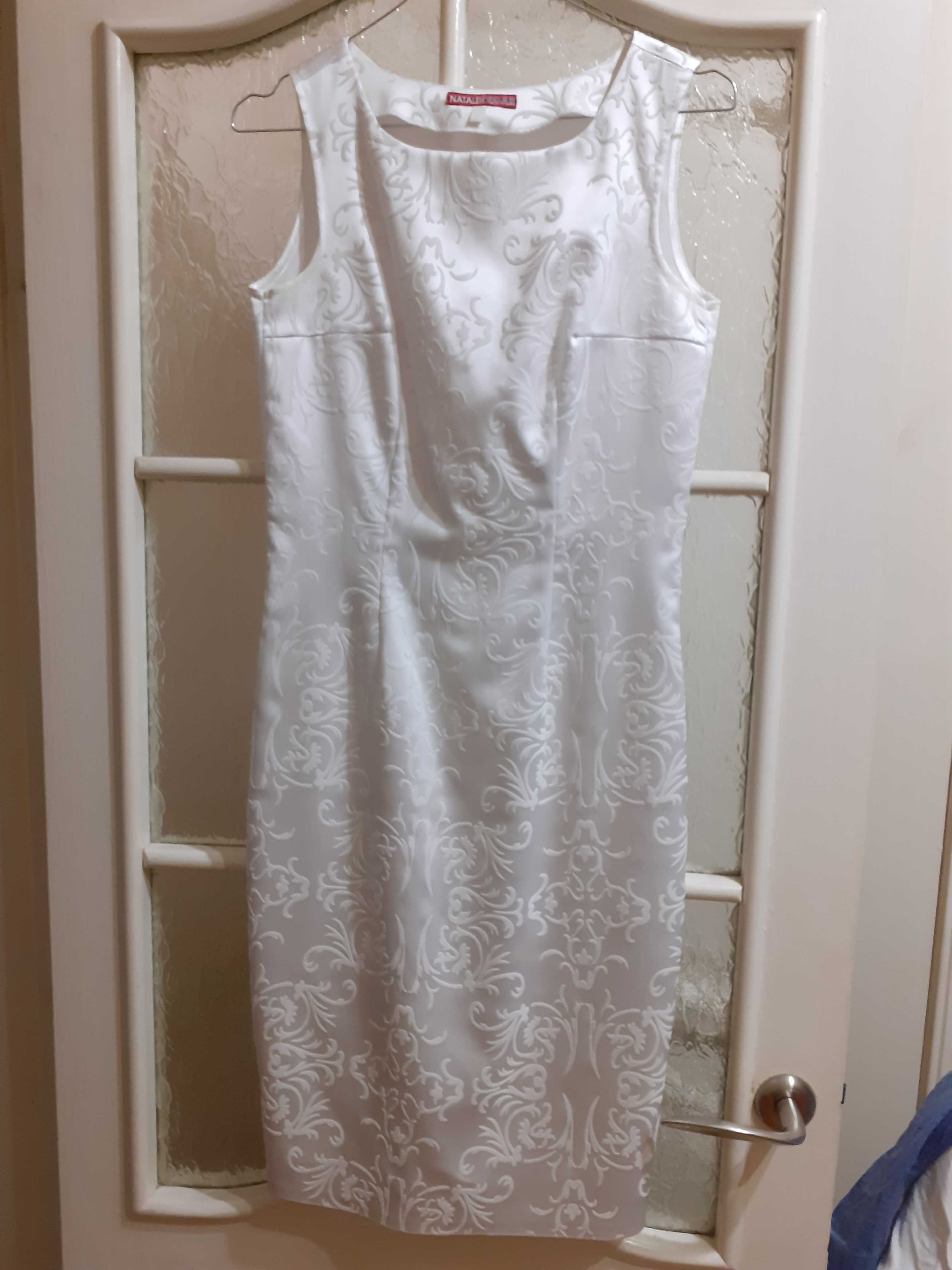 Продам белий костюм, сукню, 36
