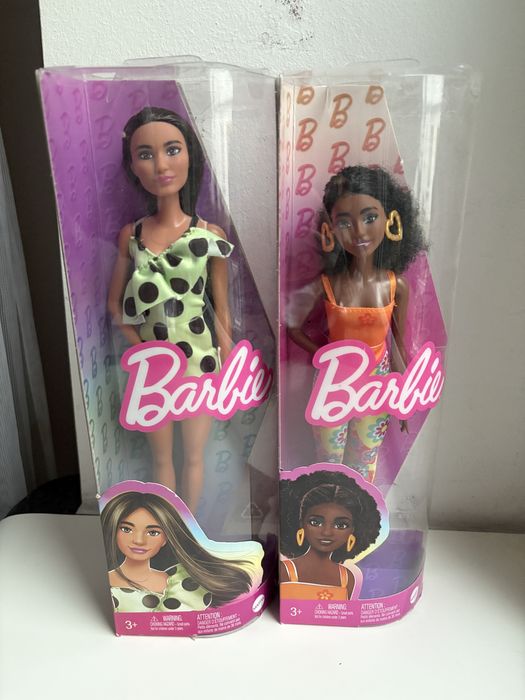 Zestaw lalki barbie fashionistas zabawki w kolekcije