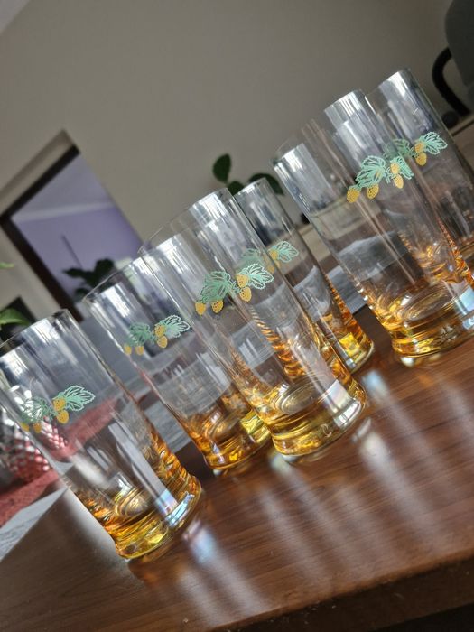 Szklanki PRL 6 sztuk wysokich szklanek piękne kwiaty na szkle