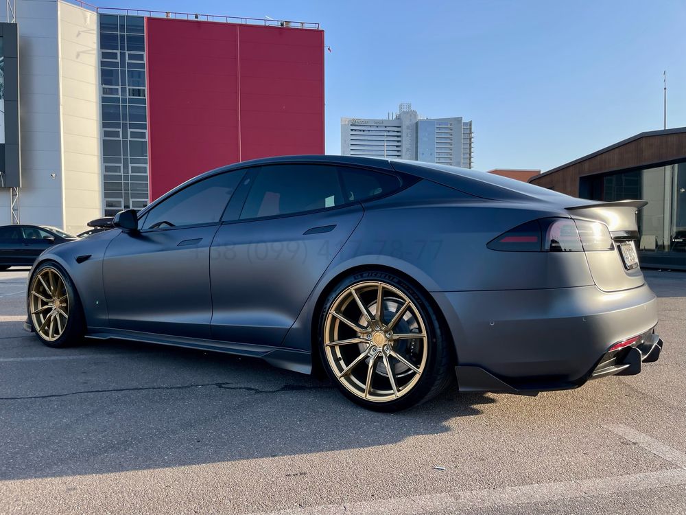 Обвес TESLA Model S Plaid Накладка Губа Сплиттер Диффузор Карбон