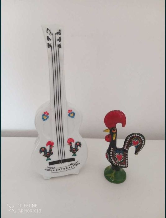 Galo Barcelos 7cm Guitarra Barcelos 13,5cm