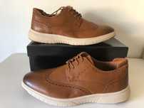 Sapatos castanhos 44