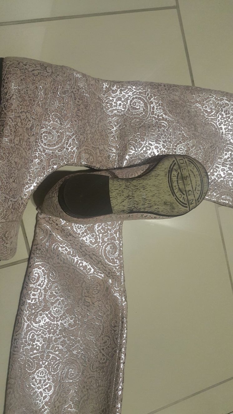 Sprzedam kozaki wiosenne skóra Nowe