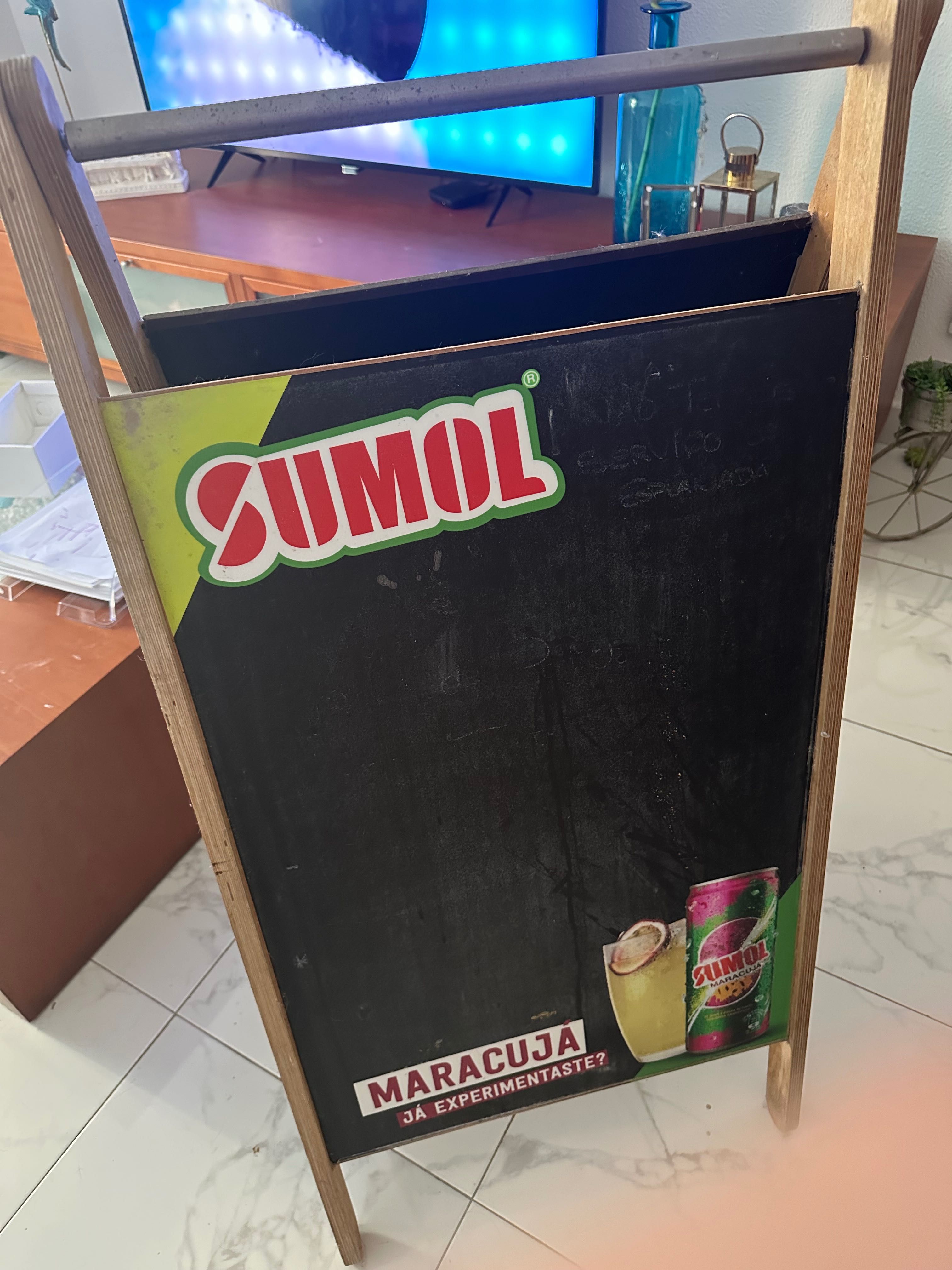 Placar publicitário