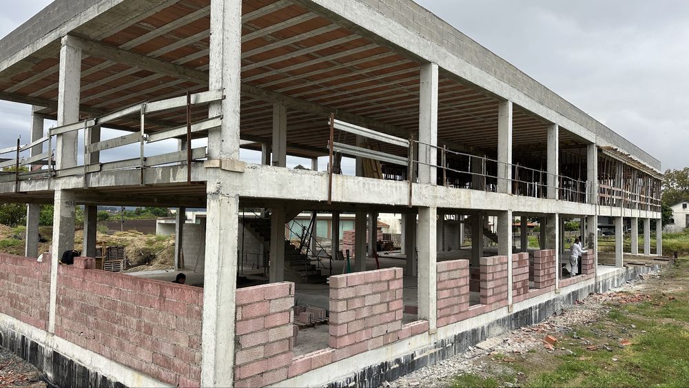 Precisando de uma empresa para dar andamento em sua obra estamos aqui