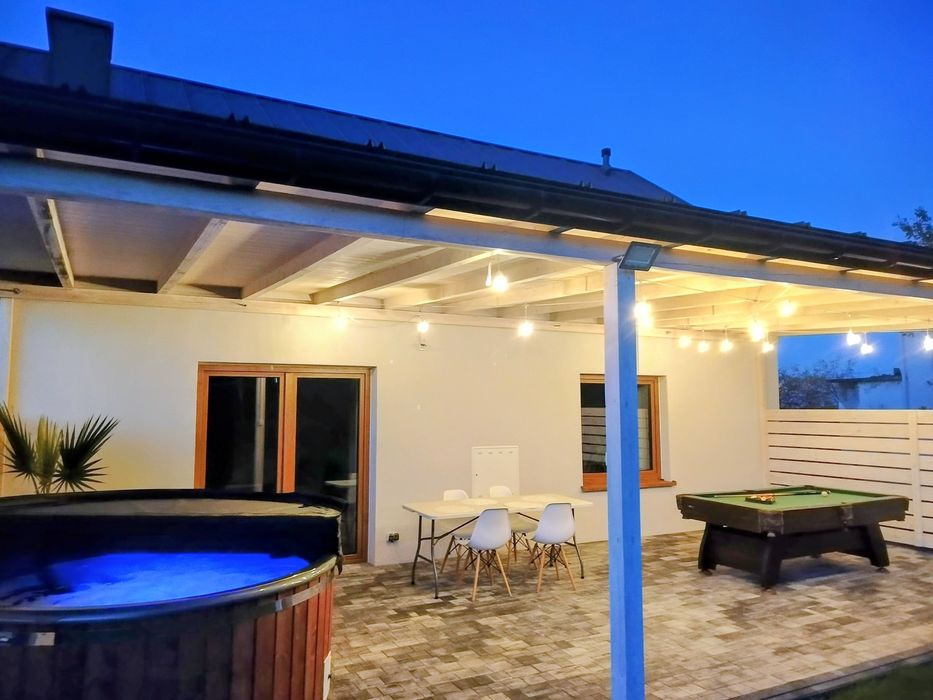 Domek z jacuzzi nocleg pokój do wynajęcia Relax z widokiem wynajem