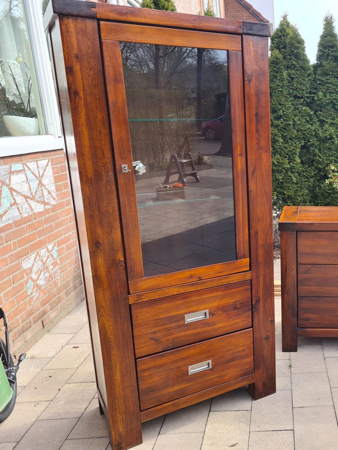 Wąska drewniana witryna w kolonialnym stylu 174x78x39
