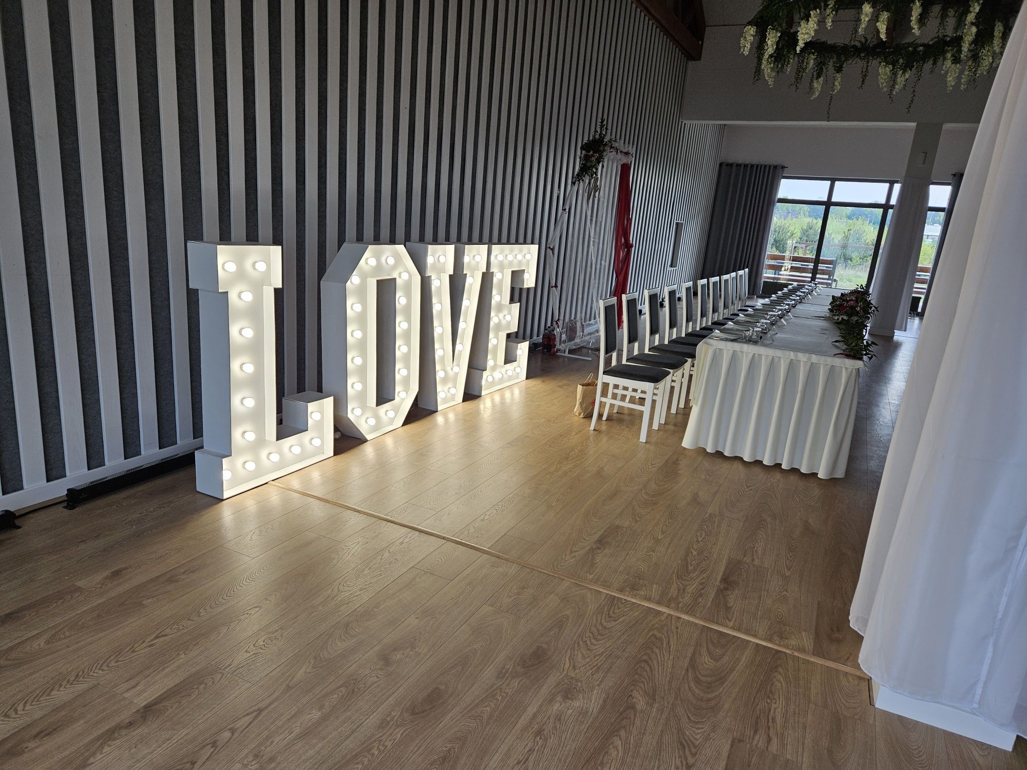 Napis LOVE LED 120CM