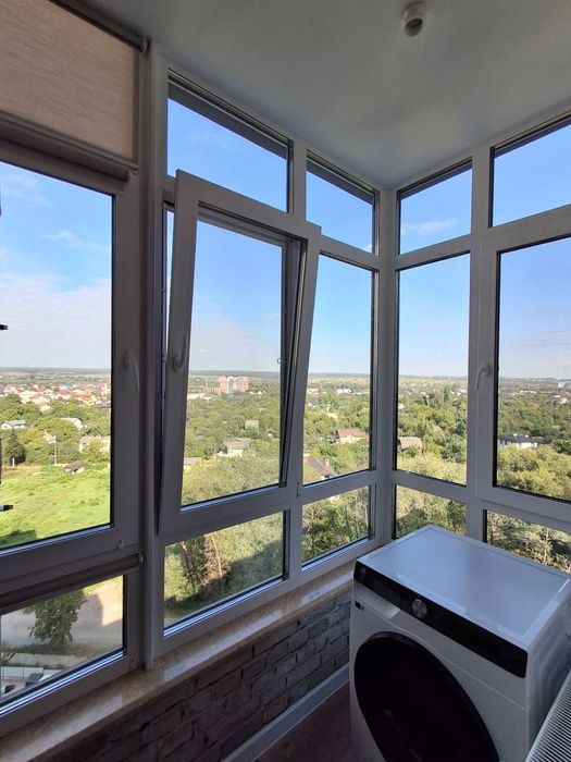 Продаж 2 км квартири на березі міського озера