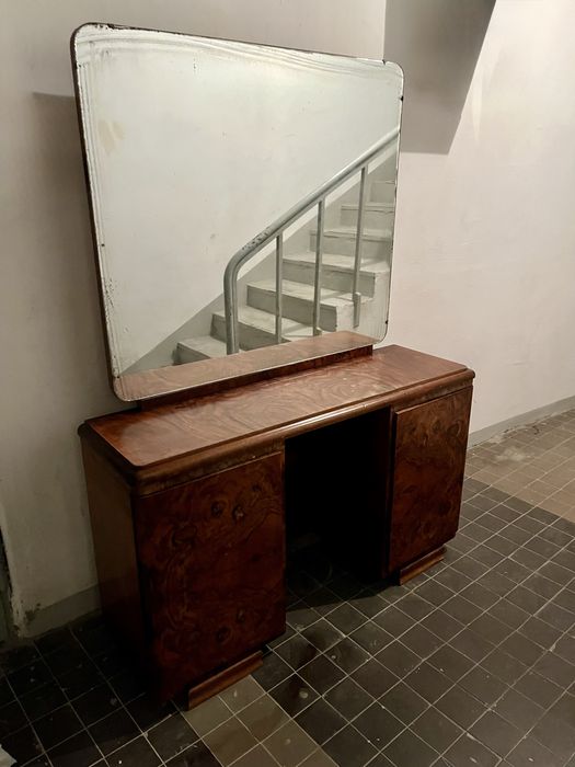 Drewniana toaletka z lustrem vintage